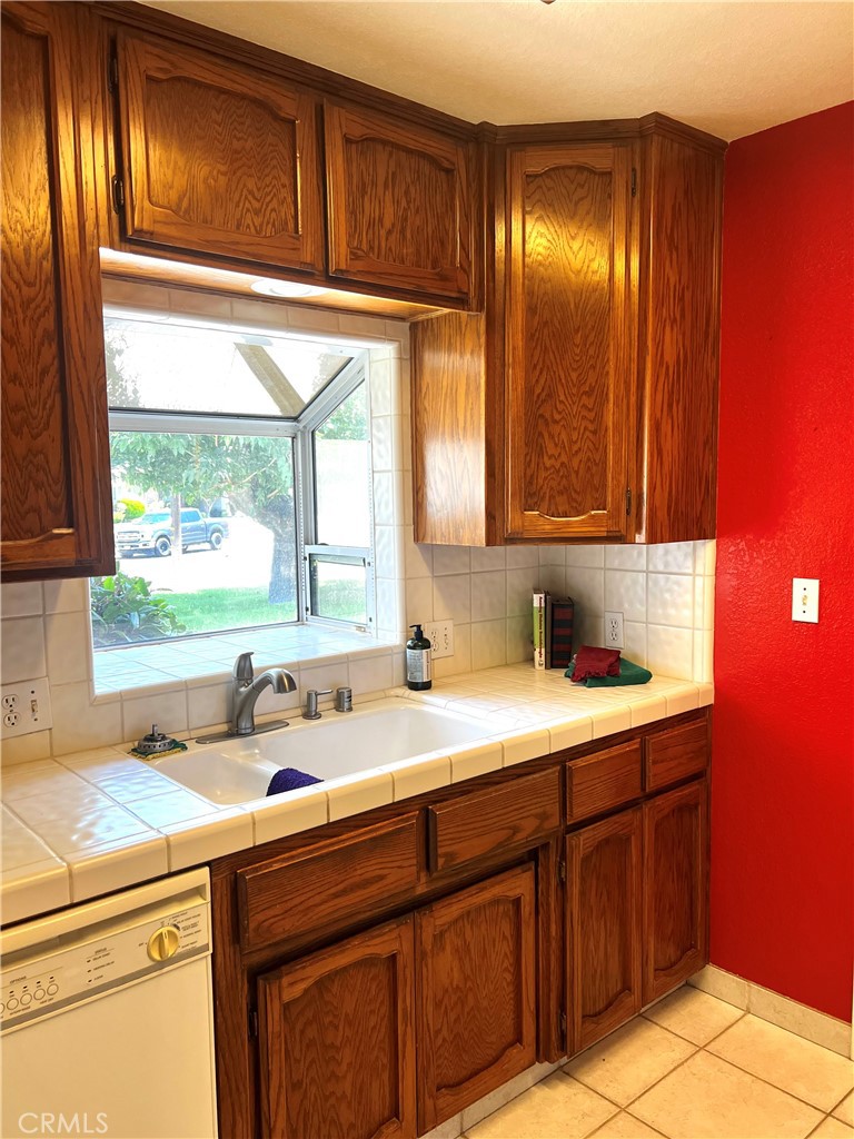2819 Tenaya Dr, Merced, CA 95340