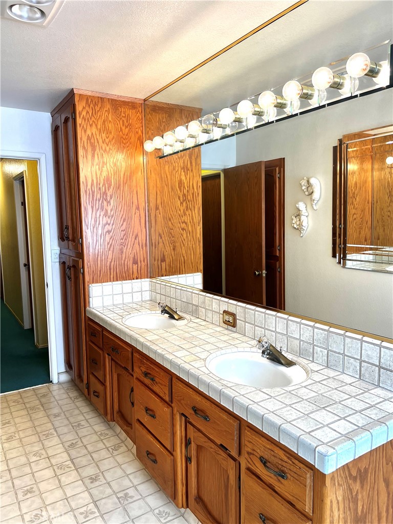 2819 Tenaya Dr, Merced, CA 95340