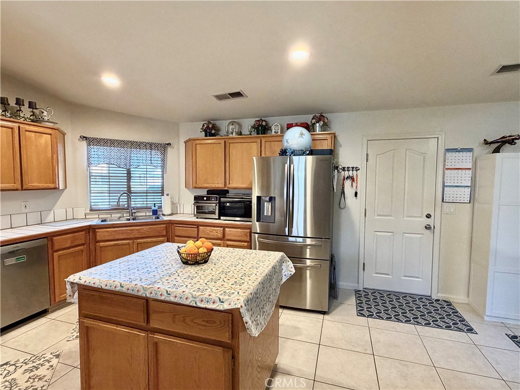 2943 Bea, Merced, CA 95348